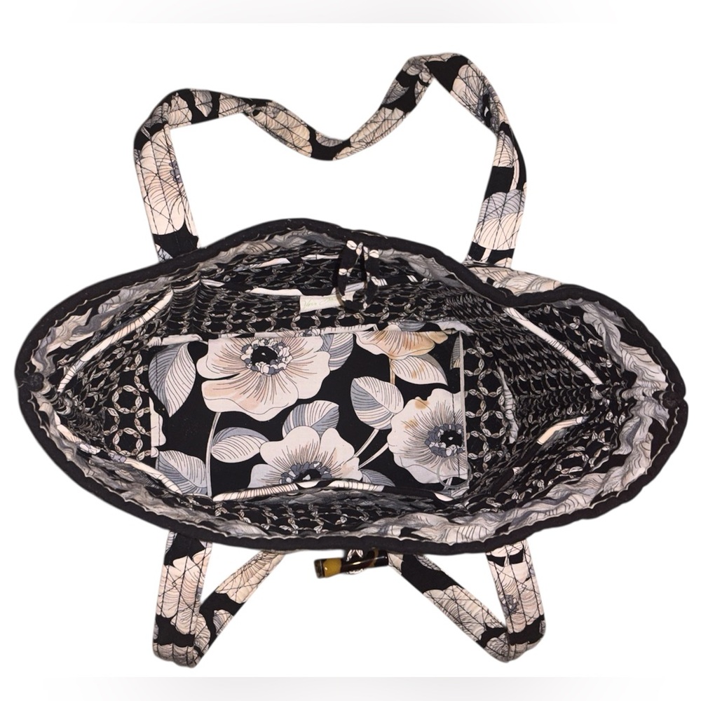 Large Vera Bradley Tote - Picture 3 of 4